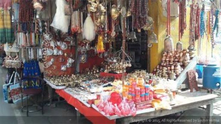 Shop in Pushkar market Trip Packages